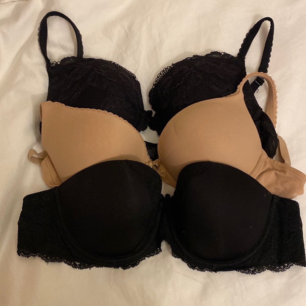 3 Victoria’s Secret by bras in 34D.